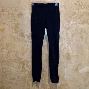 Lululemon leggings with pockets and zipper, size 4